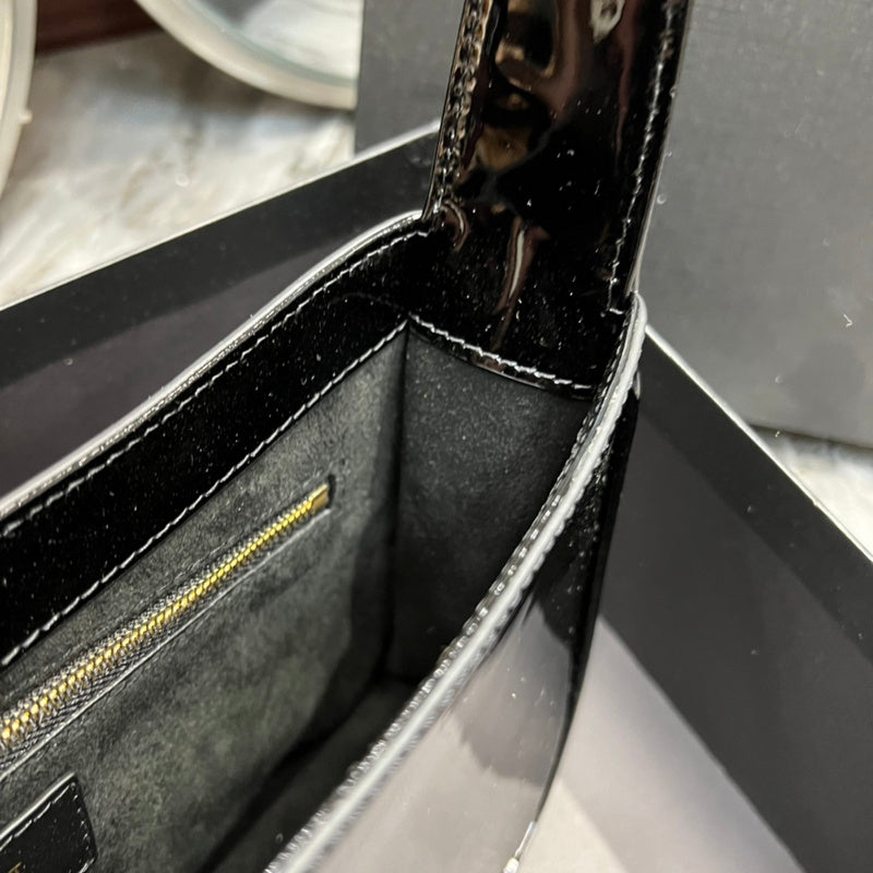Luxurious Totes - Latest - 8126