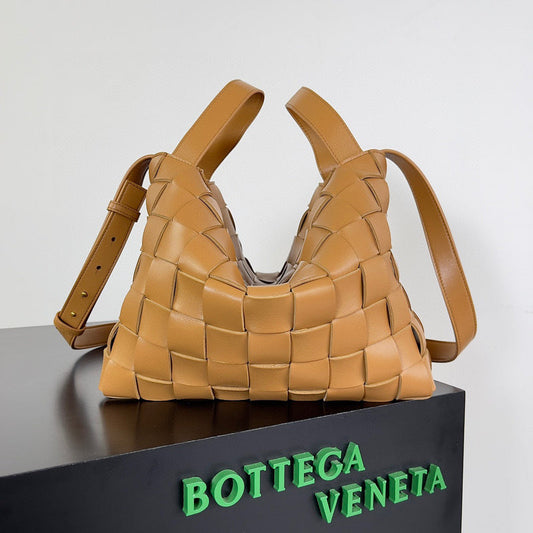 Luxurious-Totes - BV Bags - 689
