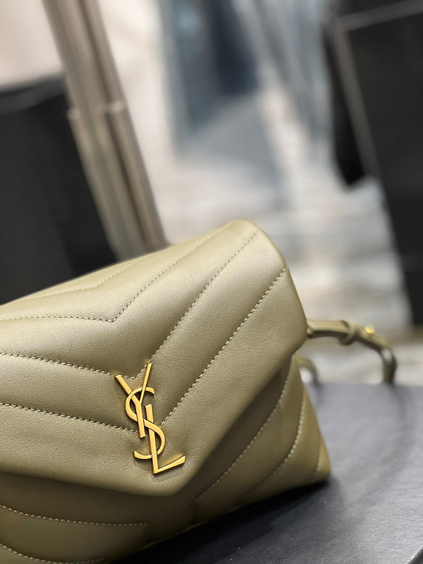 Luxurious Totes - Latest - 8500