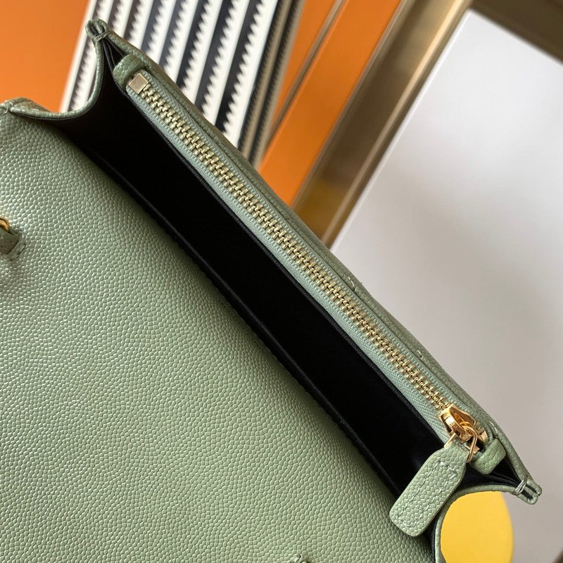 Luxurious Totes - Latest - 8100