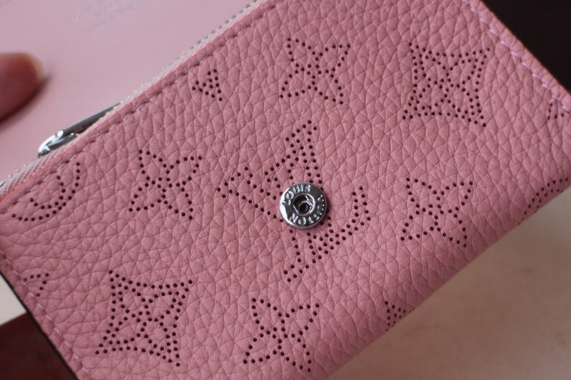 Luxurious Totes - Latest - 885