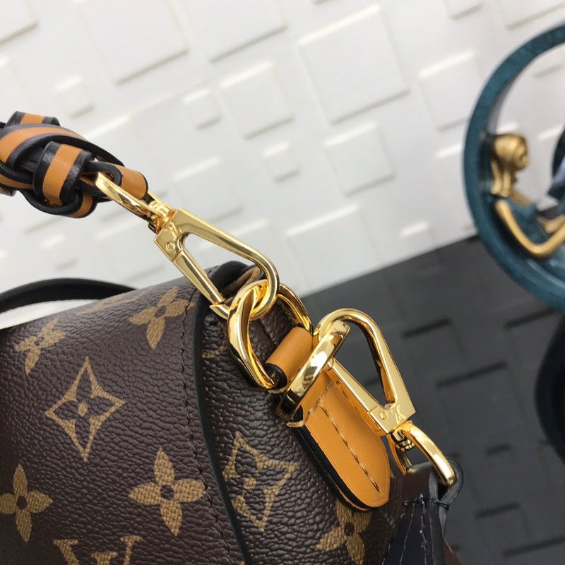 Luxurious Totes - Latest - 1354