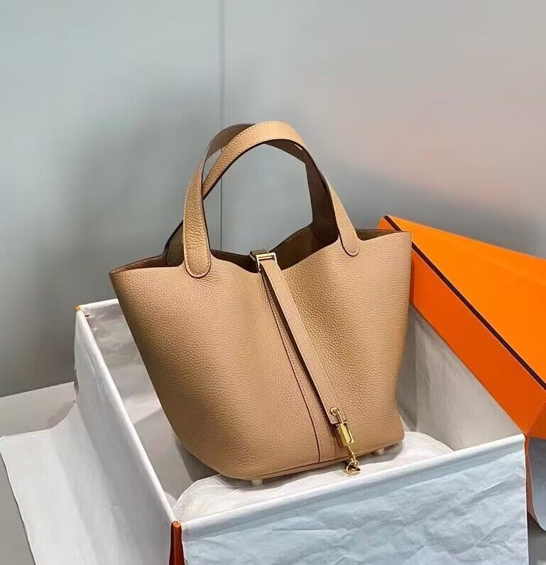 HMS - Luxurious Totes - 001