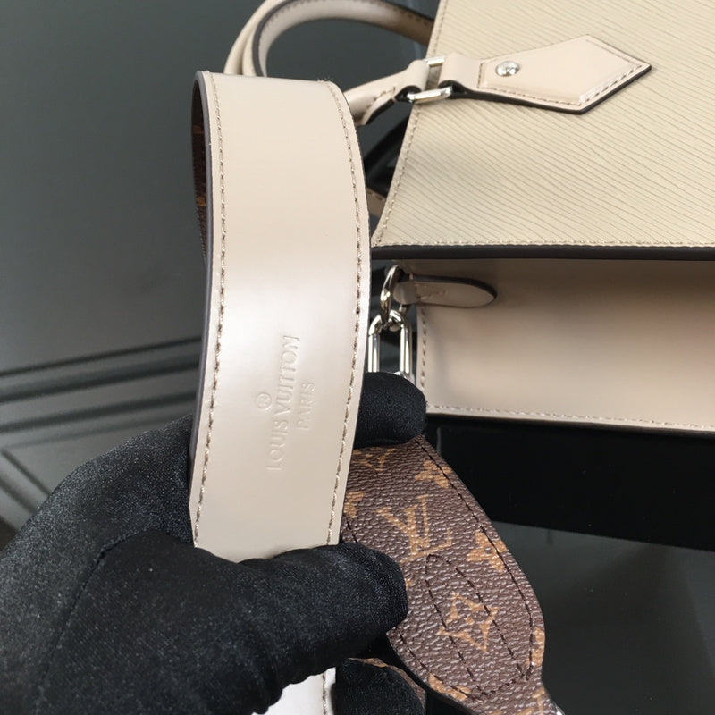 LOV - Luxurious Totes - 2097