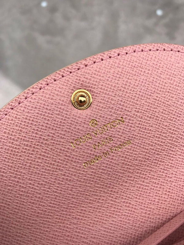 LOV - Luxurious Totes - 2345