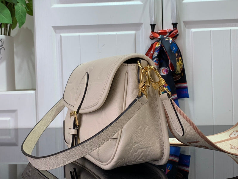 LOV - Luxurious Totes - 514