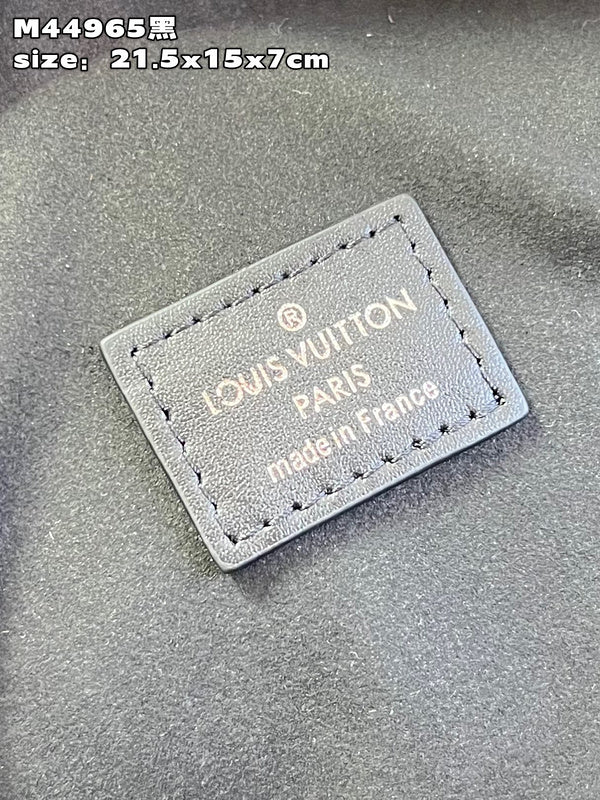 LOV - Luxurious Totes - 332