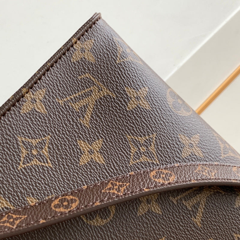 LOV - Luxurious Totes - 2401