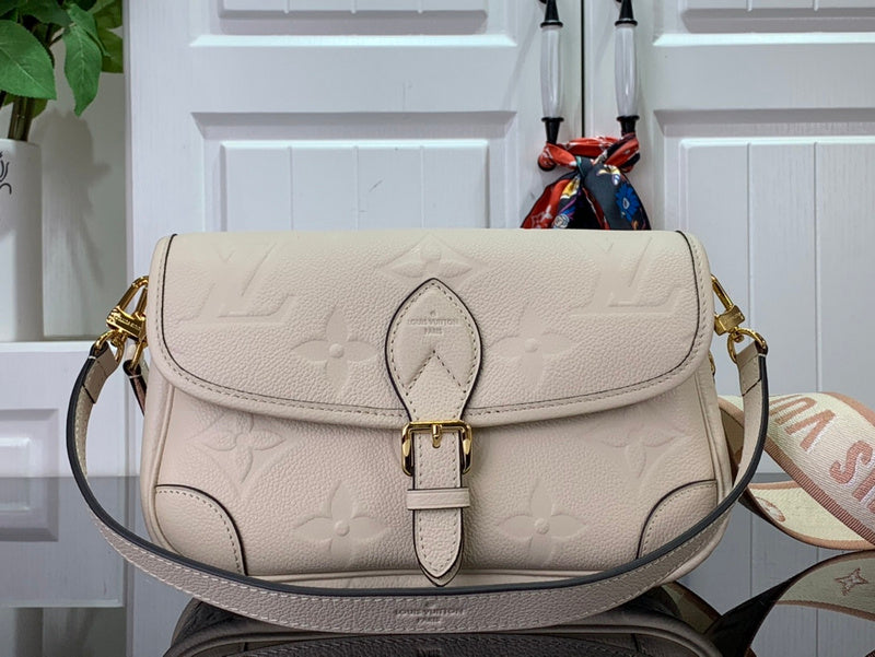 LOV - Luxurious Totes - 514