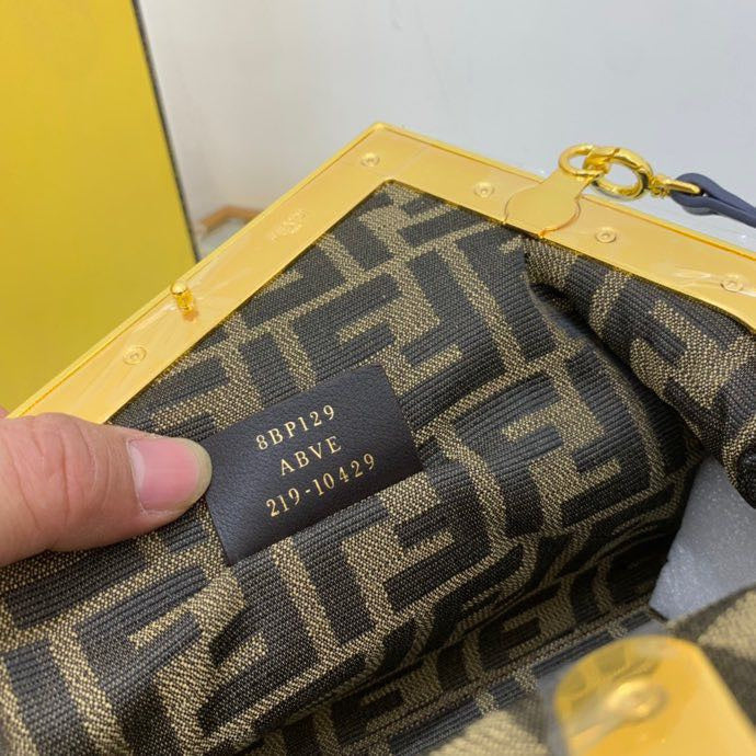 Luxurious Totes - Latest - 11400