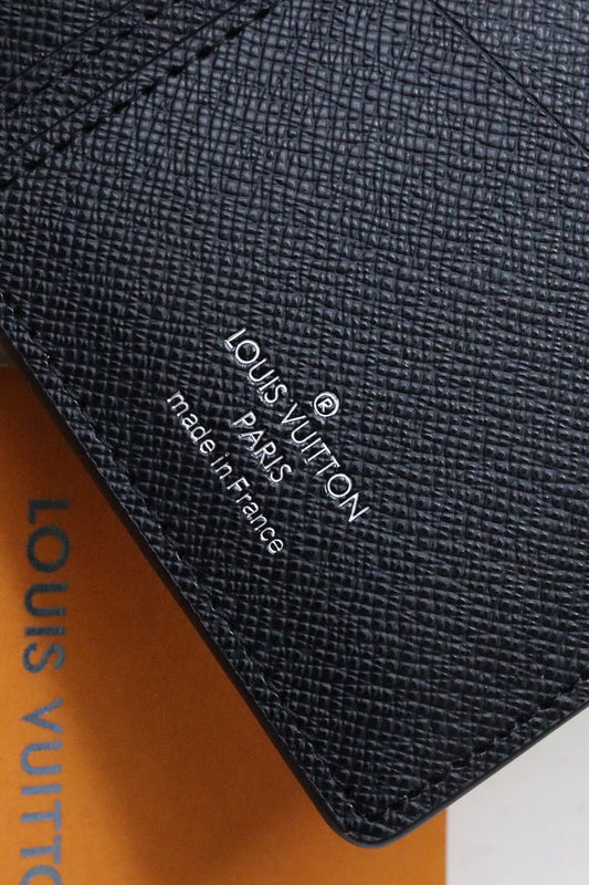 LOV - Luxurious Totes - 861