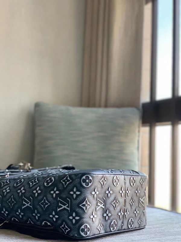 LOV - Luxurious Totes - 777