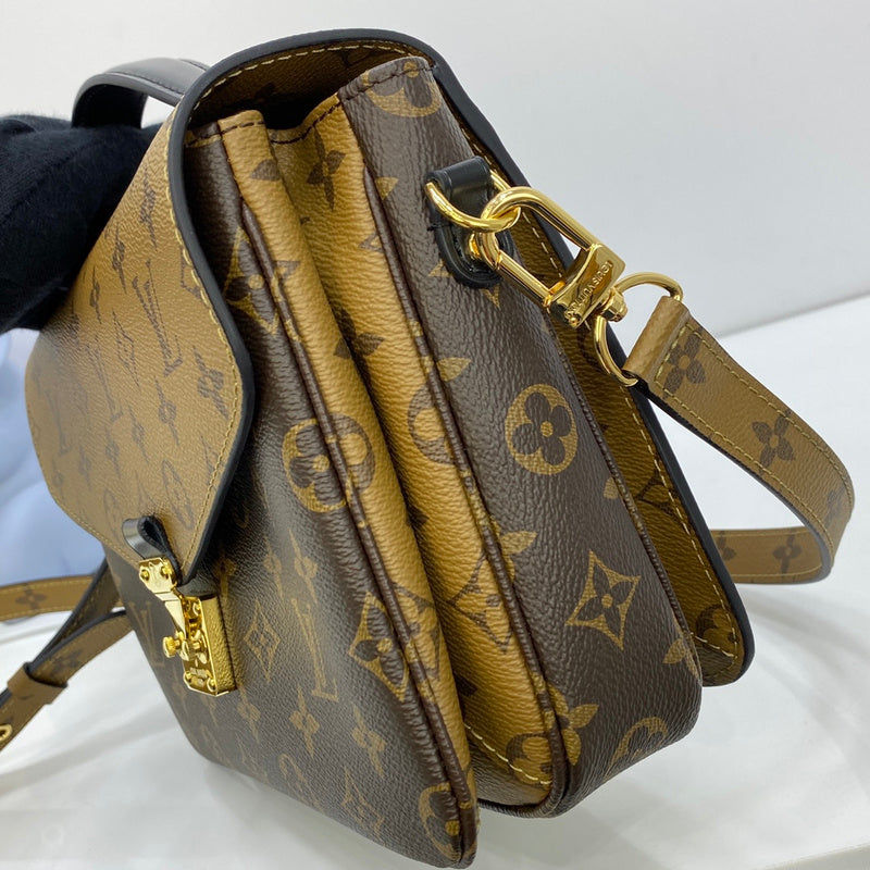 LOV - Luxurious Totes - 2026