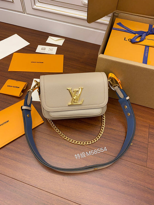 LOV - Luxurious Totes - 2091