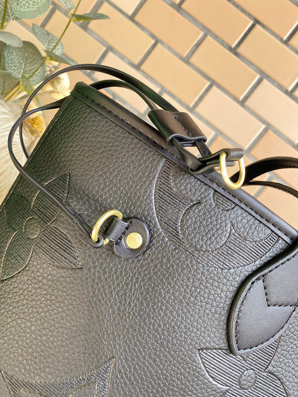 LOV - Luxurious Totes - 2525