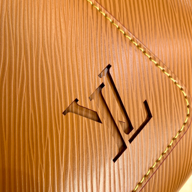LOV - Luxurious Totes - 1598