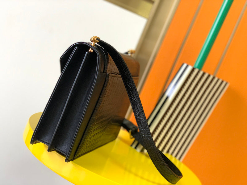 Luxurious Totes - Latest - 8159