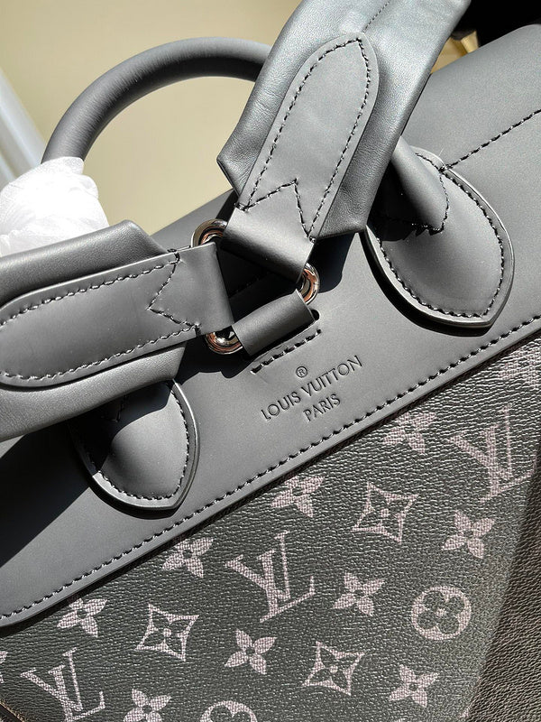 LOV - Luxurious Totes - 640