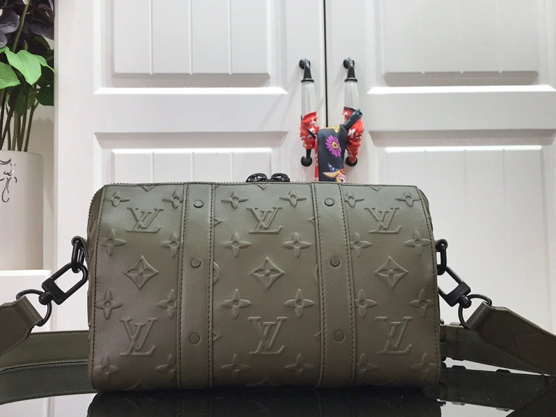 LOV - Luxurious Totes - 2201