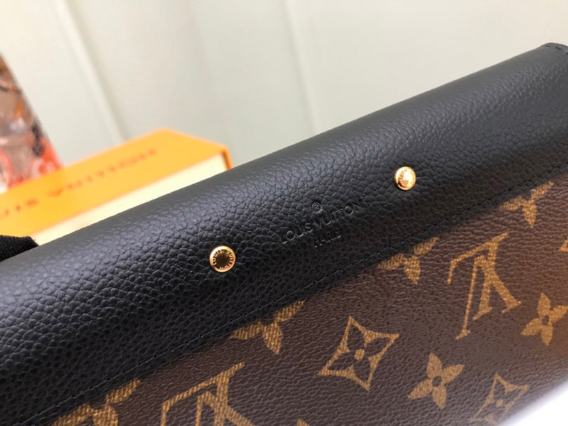Luxurious Totes - Latest - 672