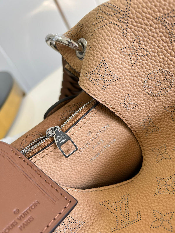 LOV - Luxurious Totes - 1879