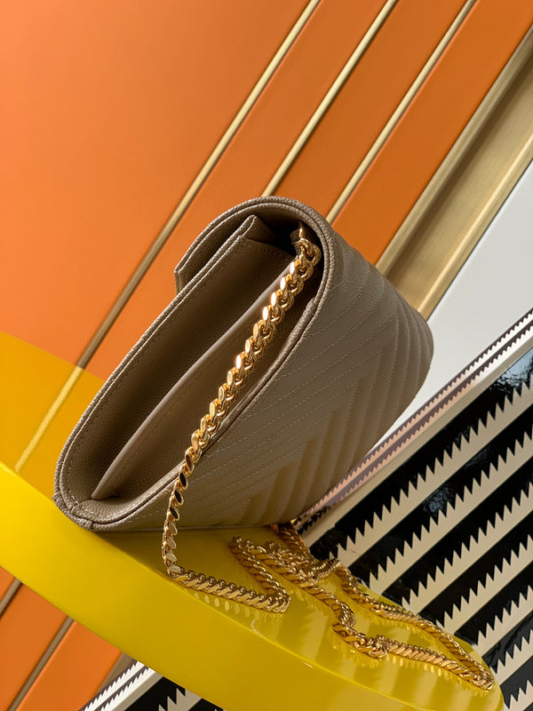 Luxurious Totes - Latest - 8900