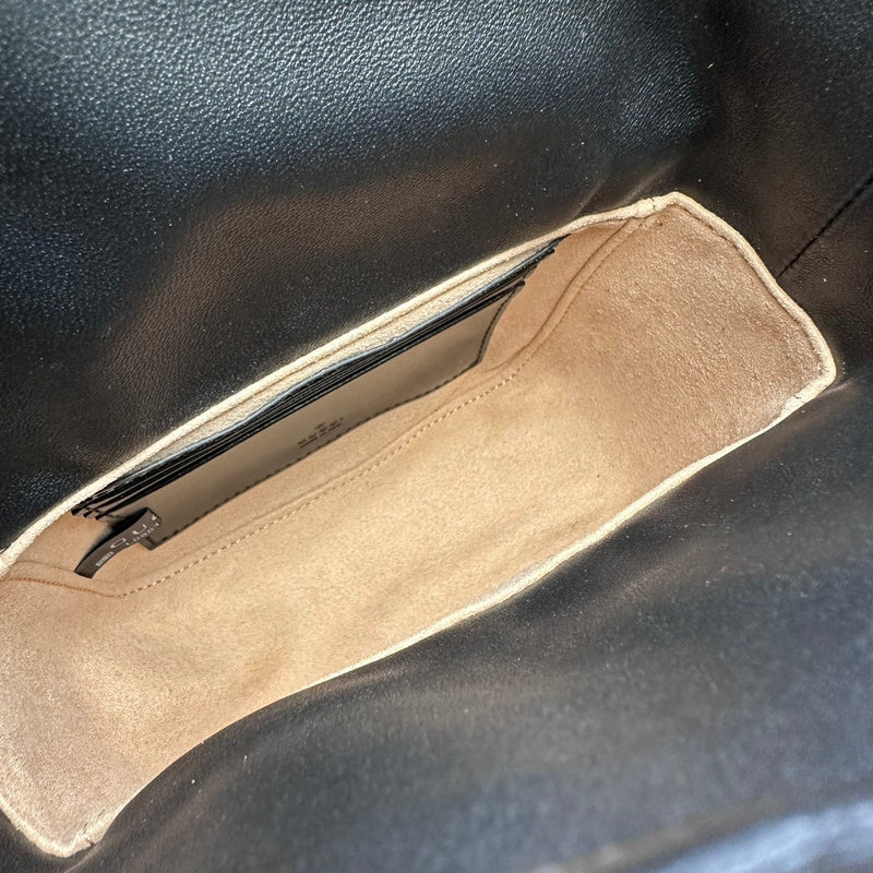 GUI - Luxurious Totes - 087