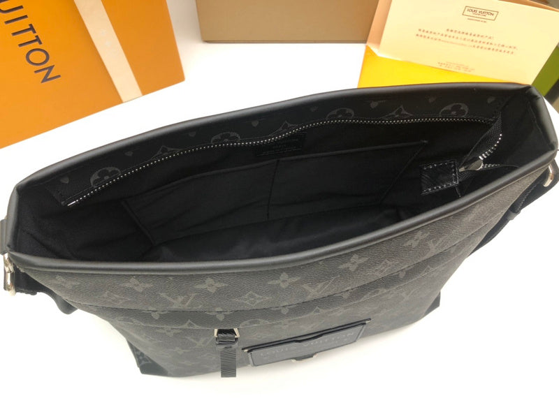 LOV - Luxurious Totes - 2504
