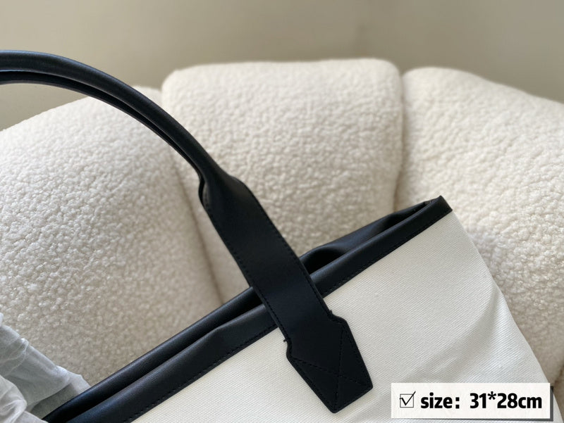 Luxurious Totes - BGA2 Bags - 005