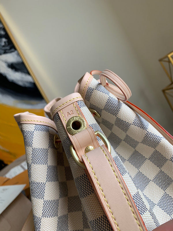 LOV - Luxurious Totes - 2194