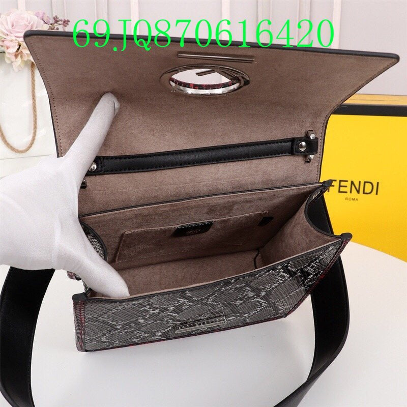 GC - Shoulder - 2888