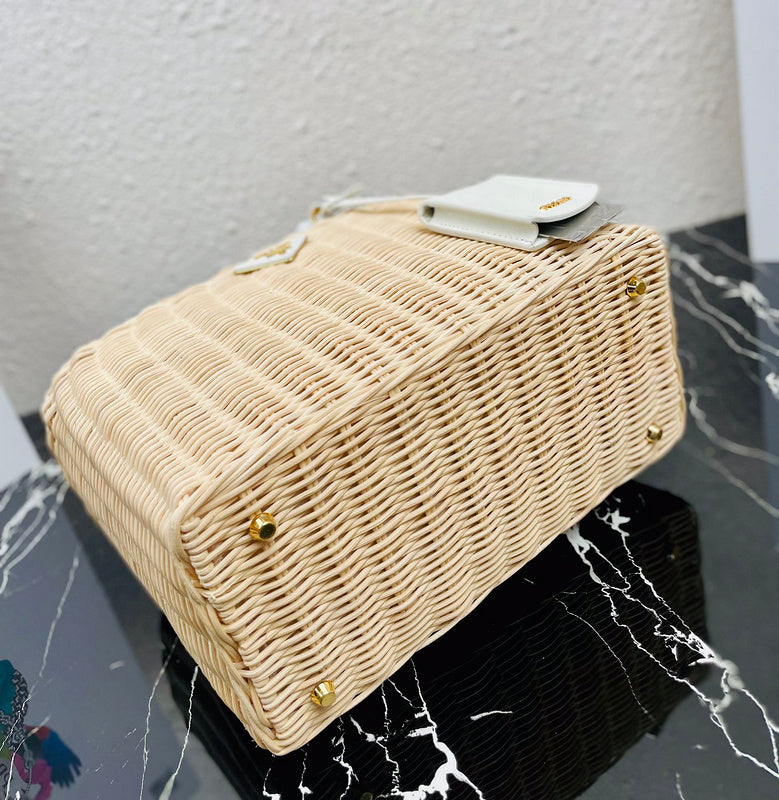 Luxurious Totes - Latest - 4545