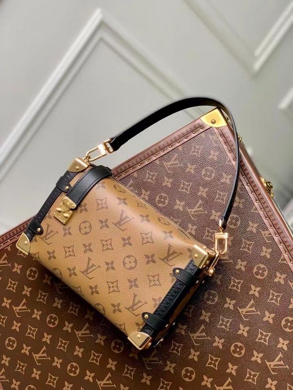 LOV - Luxurious Totes - 823