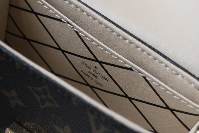 LOV - Luxurious Totes - 2649