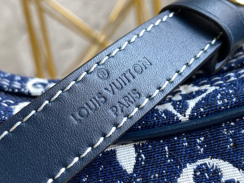 LOV - Luxurious Totes - 2037