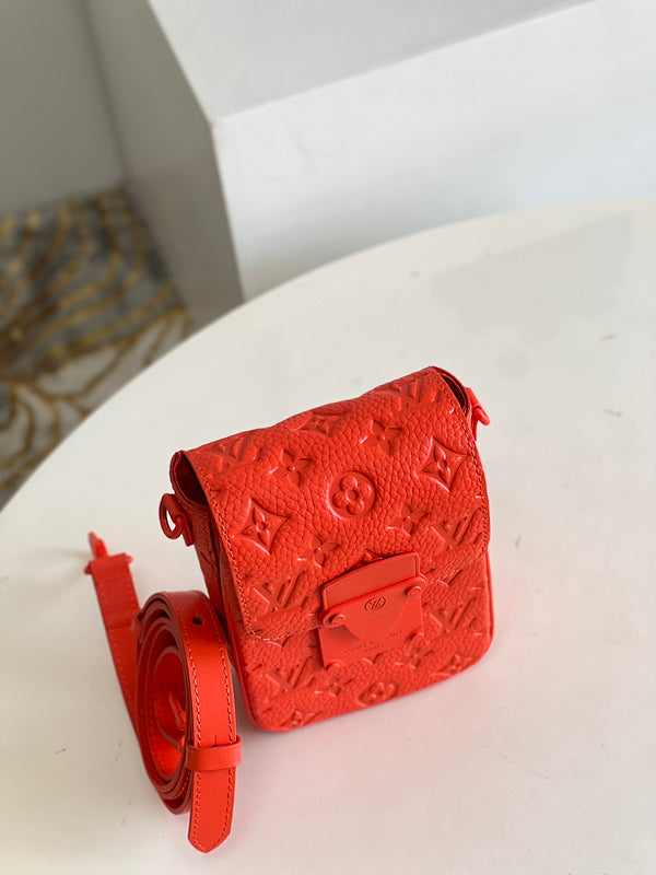 LOV - Luxurious Totes - 1251