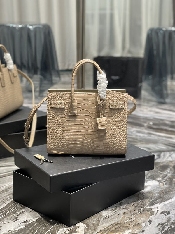 Luxurious Totes - Latest - 8727