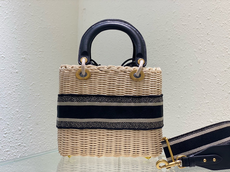 Luxurious Totes - Latest - 6415