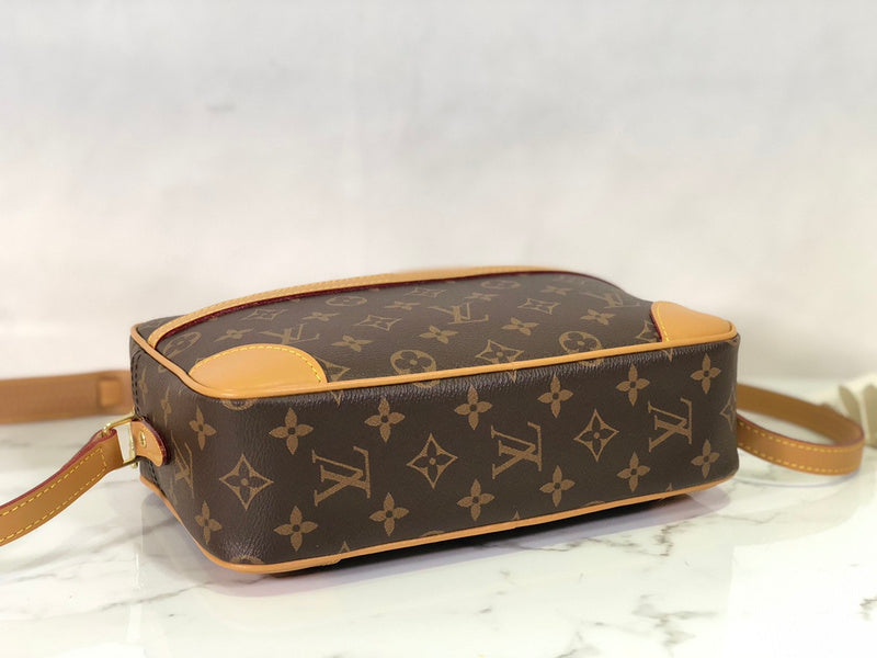 LOV - Luxurious Totes - 890