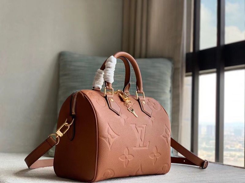 LOV - Luxurious Totes - 1106