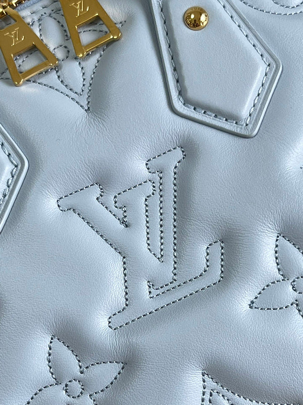 LOV - Luxurious Totes - 1569