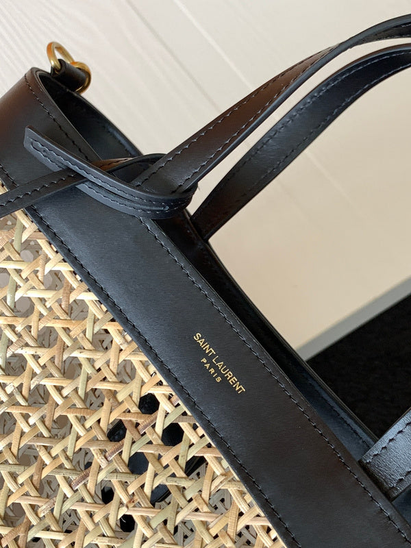 Luxurious Totes - Latest - 7922
