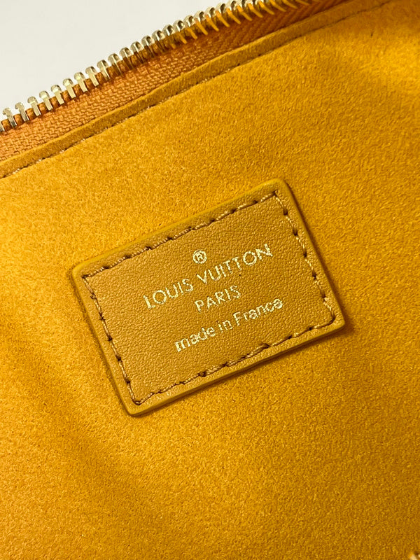 LOV - Luxurious Totes - 1606