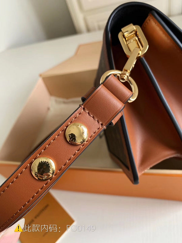 Luxurious Totes - Latest - 2429