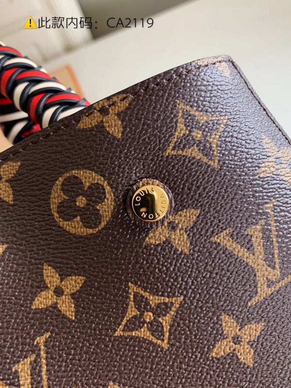 Luxurious Totes - Latest - 2420