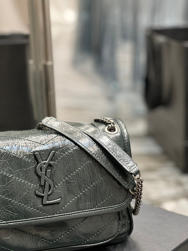 Luxurious Totes - Latest - 8492