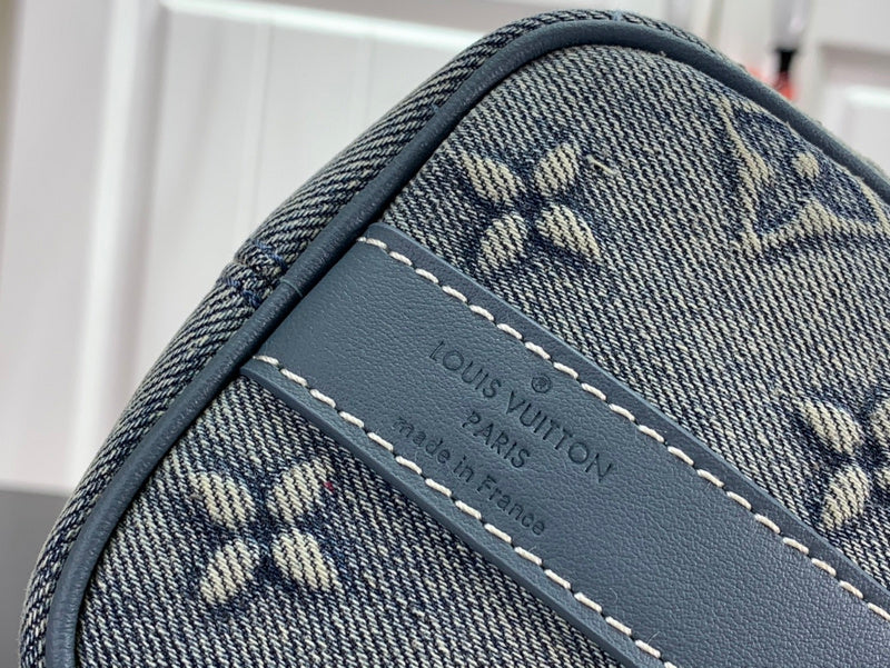 LOV - Luxurious Totes - 080