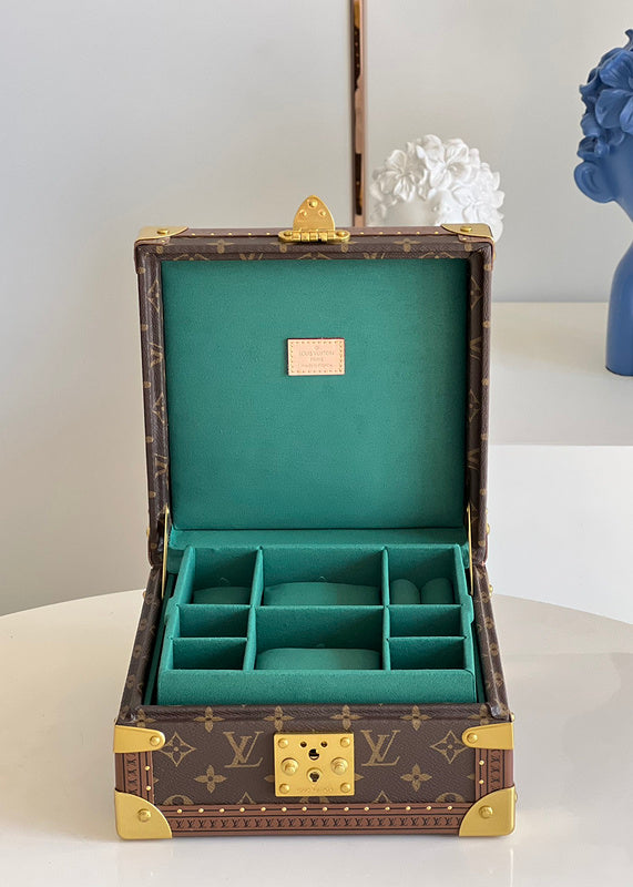 LOV - Luxurious Totes - 1687