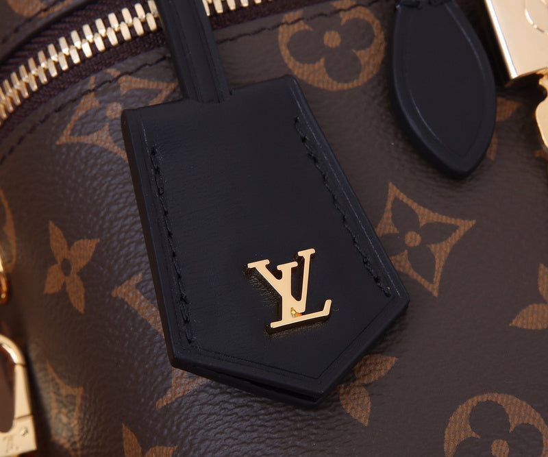 LOV - Luxurious Totes - 1662