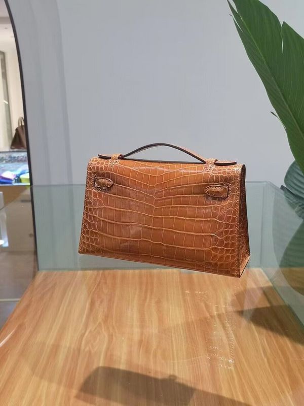 HMS - Luxurious Totes - 023